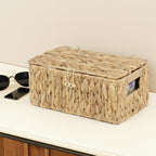Cesta peque�a de jacinto de agua con tapa